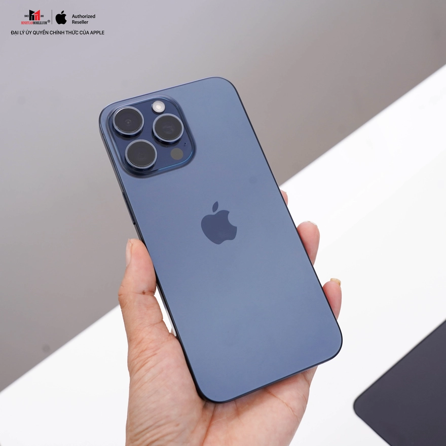 mua iPhone 15 Pro Max trong năm 2024