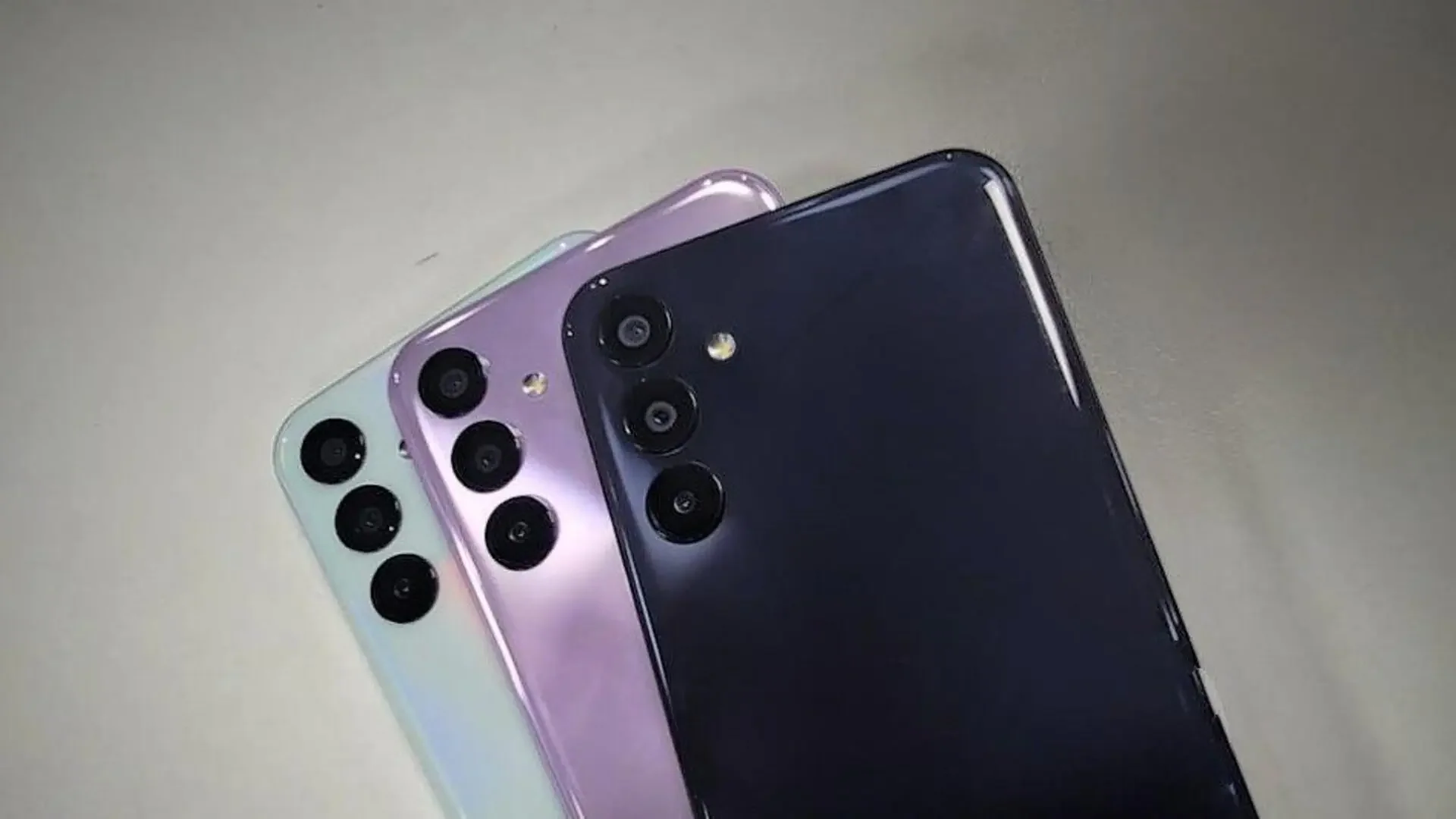 Samsung sắp ra mắt Galaxy F15 có viên pin lớn hơn cả Galaxy S24 Ultra