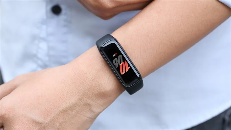 So sánh Galaxy Fit2 và Galaxy Fit3: Nên chọn vòng đeo tay thông minh nào?