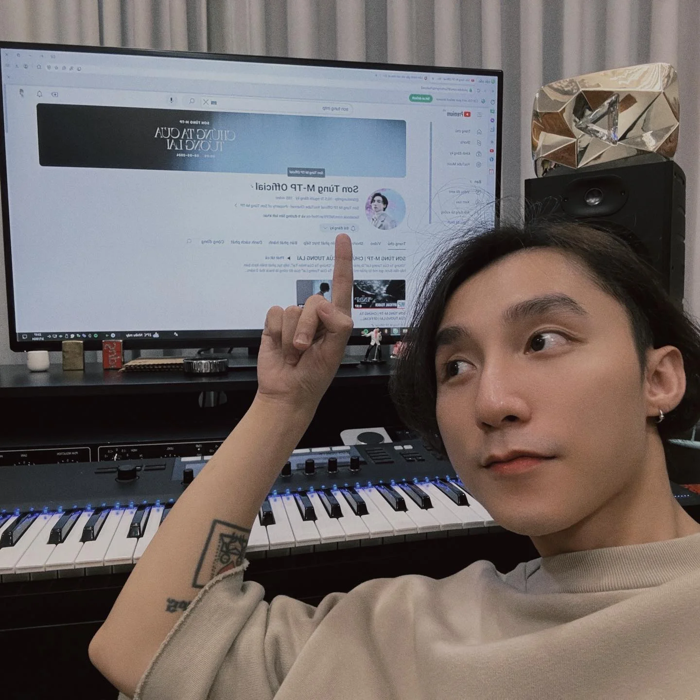 MV Chúng ta của tương lai top trending sau 3 giờ lên sóng