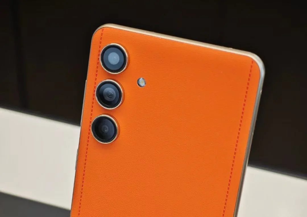  Galaxy C55 vừa ra mắt: Hiệu năng ổn định, sạc nhanh 45W