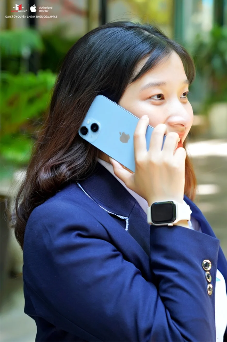 Những mẫu điện thoại màu sắc hợp với mùa hè