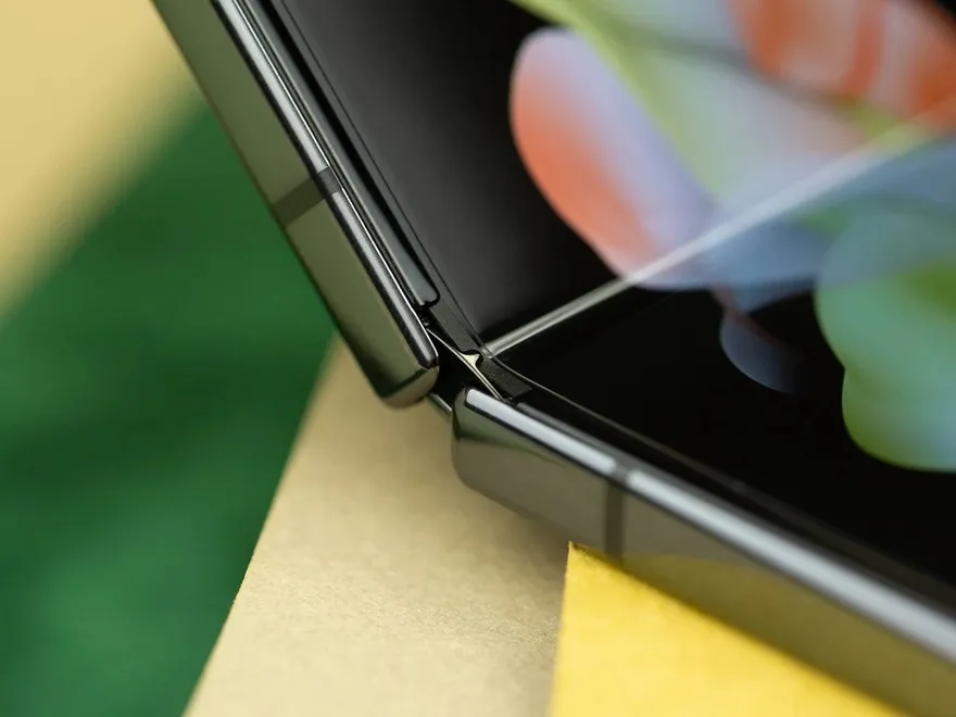 Galaxy Z Flip5 giảm tới 12 triệu đồng