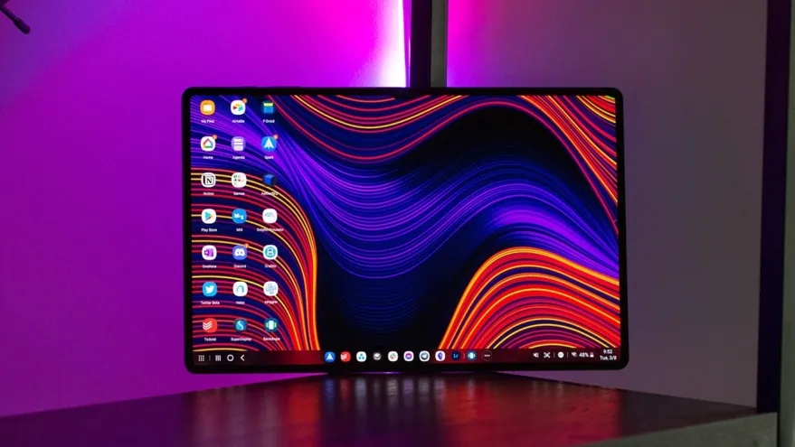 So sánh hai đối thủ iPad Pro M4 và Galaxy Tab S9 Ultra