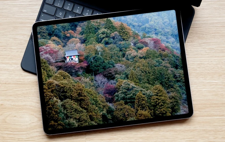 Bí mật đằng sau khả năng chống cong xuất sắc của iPad Pro M4