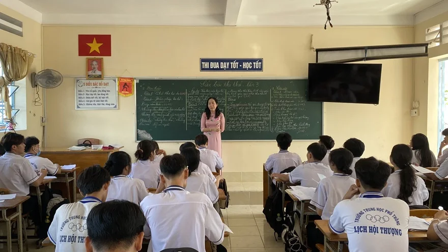 Chính thức: Đề thi THPT Quốc Gia tổ hợp KHXH