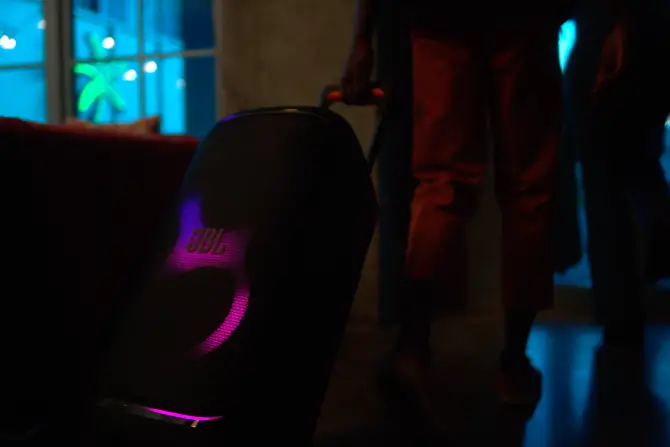 Thời lượng pin ấn tượng lên đến 18 giờ