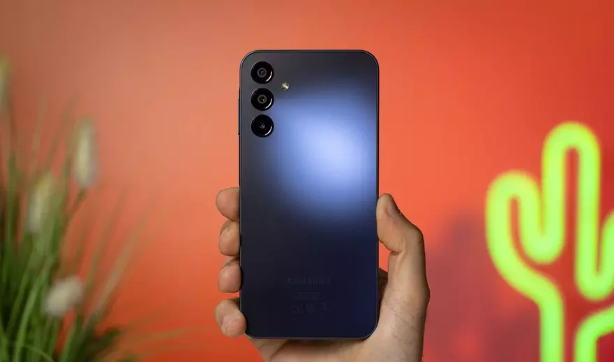 Samsung đang phát triển hai mẫu điện thoại tầm trung mới