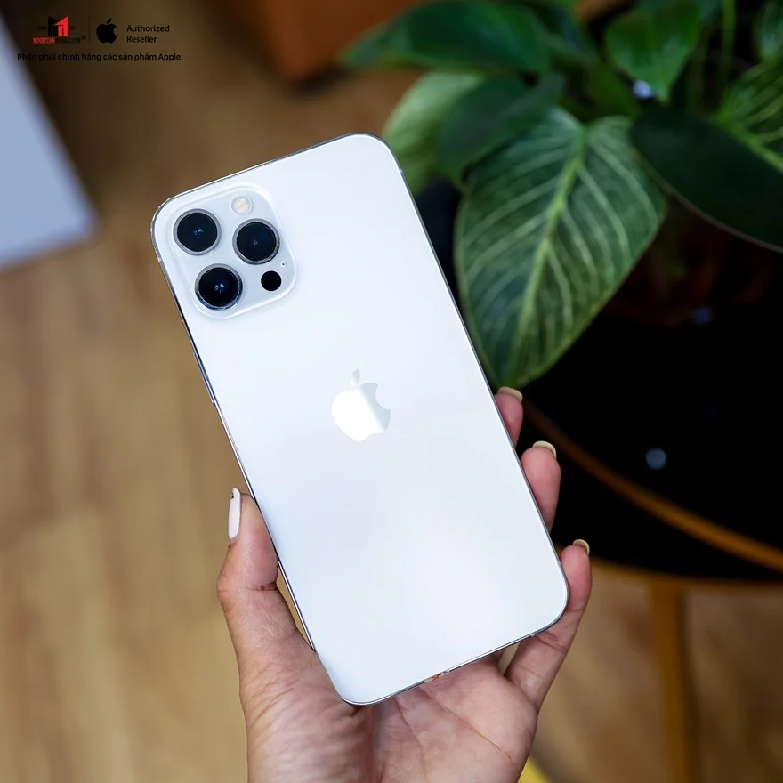 Tại sao iPhone 12 Pro Max cũ luôn được săn lùng