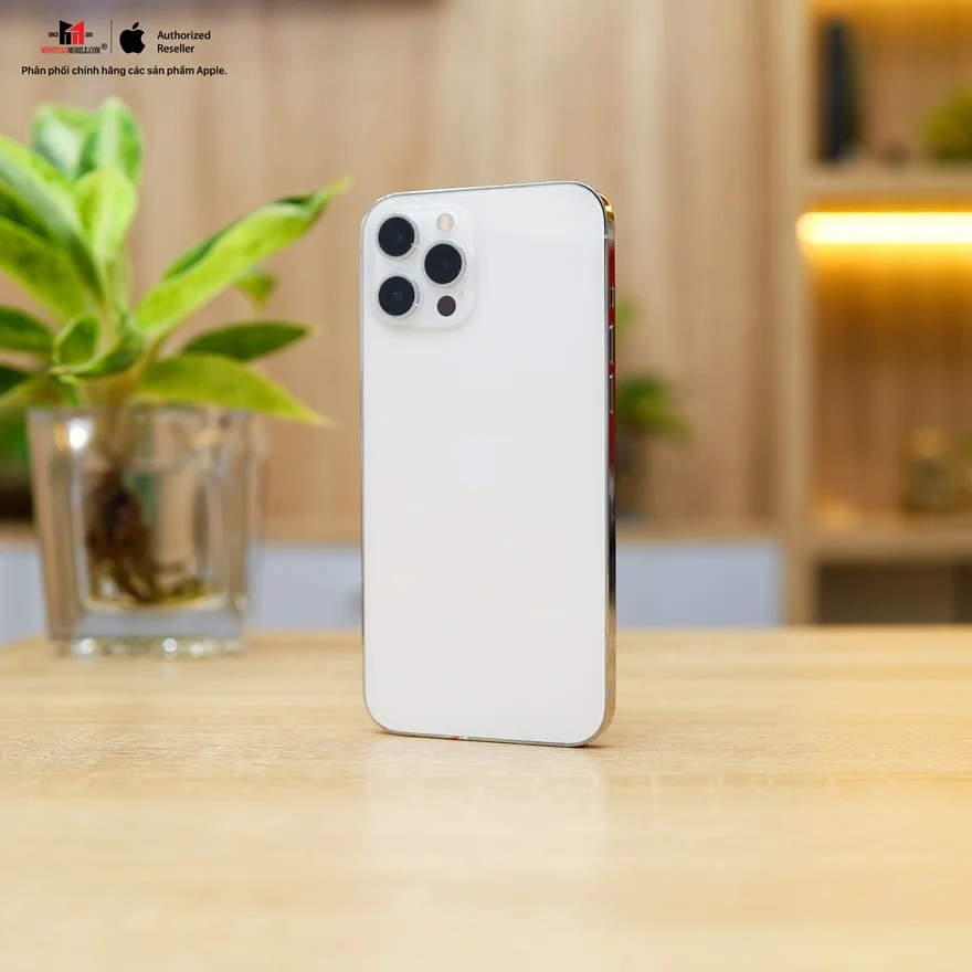 Tại sao iPhone 12 Pro Max cũ luôn được săn lùng