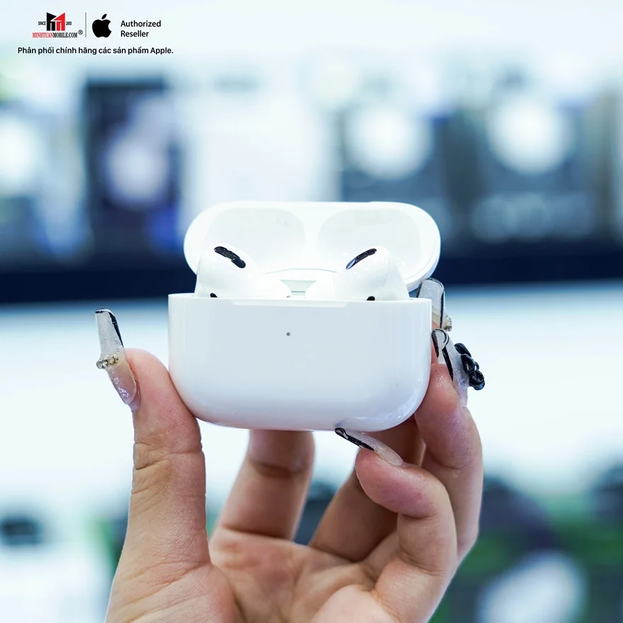 Cùng tầm giá, nên chọn Galaxy Buds3 hay AirPods 3?