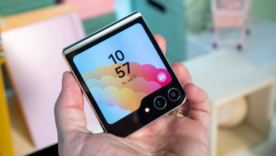 Màn hình phụ của Galaxy Z Flip6 sẽ bị giảm chất lượng