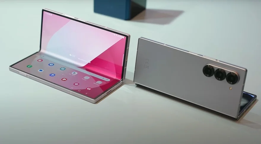 So sánh chi tiết Galaxy Z Fold6 với iPhone 15 Pro Max