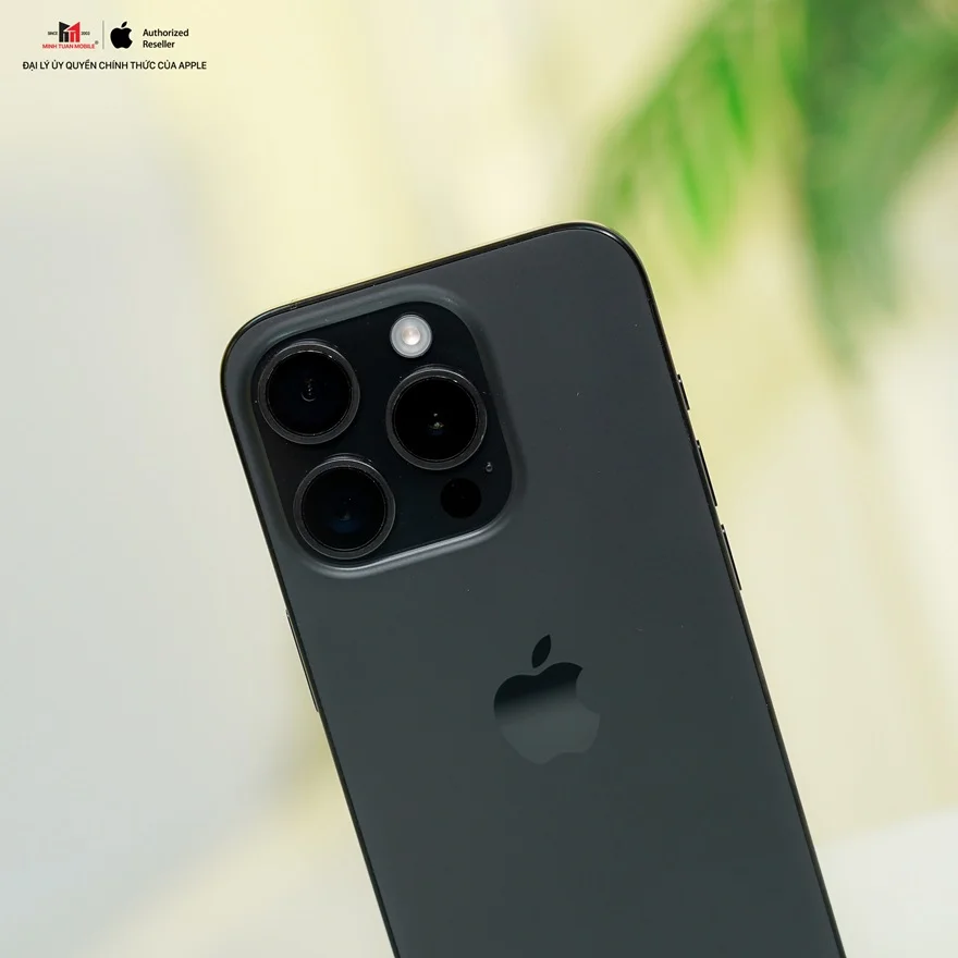 So sánh chi tiết Galaxy Z Fold6 với iPhone 15 Pro Max