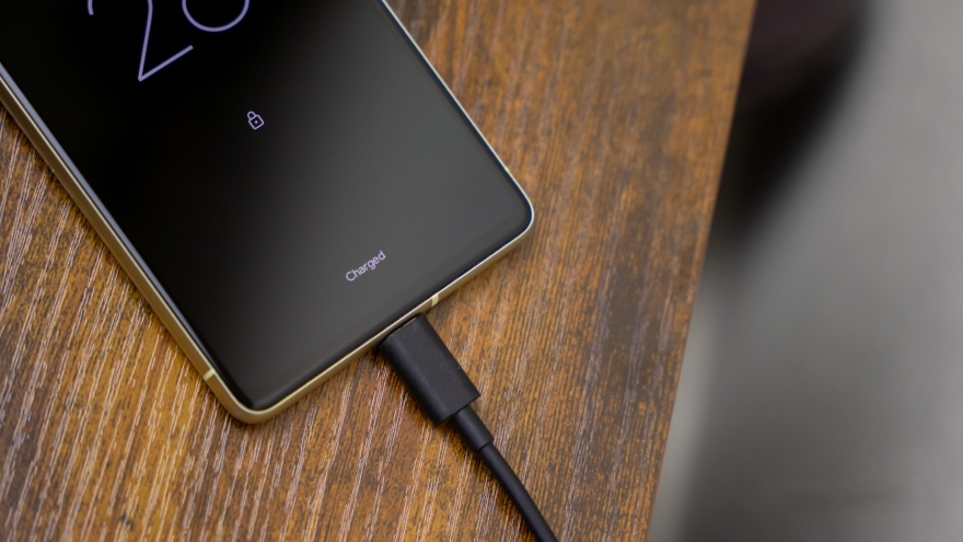 Tại sao điện thoại sở hữu sạc nhanh lại sạc chậm