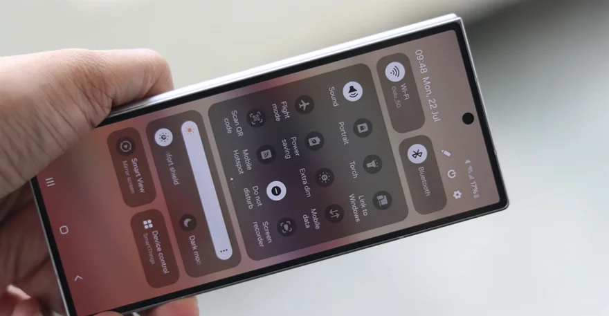 Thiết bị nào sắp nhận được One UI 6.1.1?