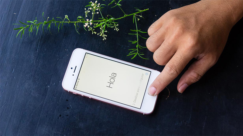 Khởi động lại iPhone của bạn