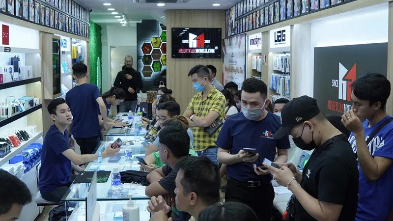 Minh Tuấn Mobile là đại lý uỷ quyền chính thức của Apple tại Việt Nam, khách hàng có thể an tâm khi mua sắm
