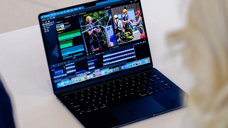 Kích thước màn hình Liquid Retina của MacBook Air M2 có nâng lên 1 chút so với thế hệ trước, mức 13.6 inch hỗ trợ độ sáng 500 nits