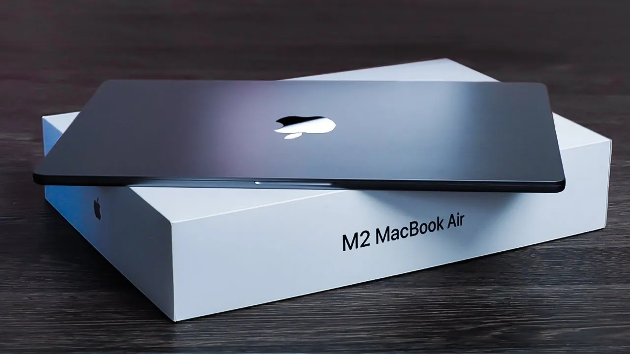 MacBook Air M2 xám không gian