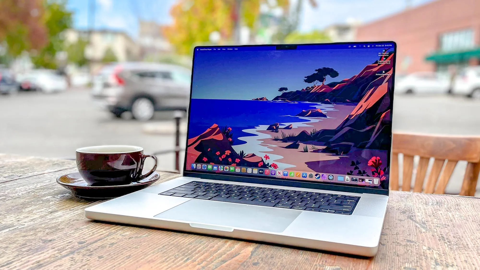 Macbook pro m2 max hiển thị