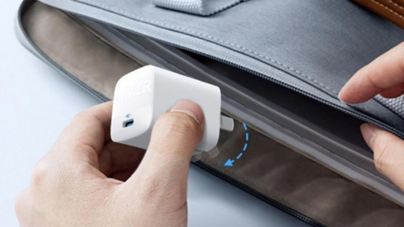 Nếu bạn đang tìm kiếm một sản phẩm sạc nhanh, nhỏ gọn cho iPad và cả iPhone của mình, thì đã có ngay các phụ kiện cốc sạc nhanh với công suất 30W. 