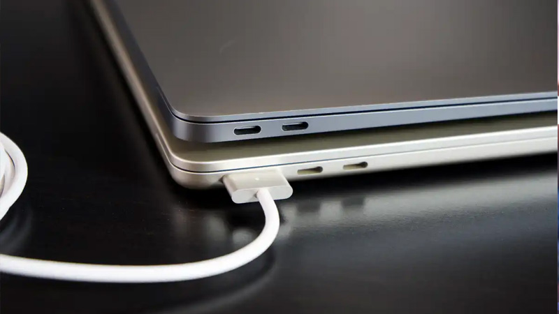 Bạn cần sử dụng bộ sạc chính hãng của Apple