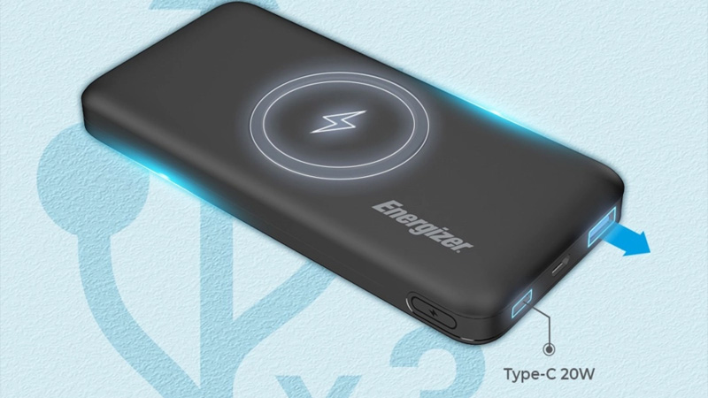 Pin sạc dự phòng là một trong những phụ kiện không thể thiếu trong danh sách các sản phẩm quà tặng công nghệ vào dịp này