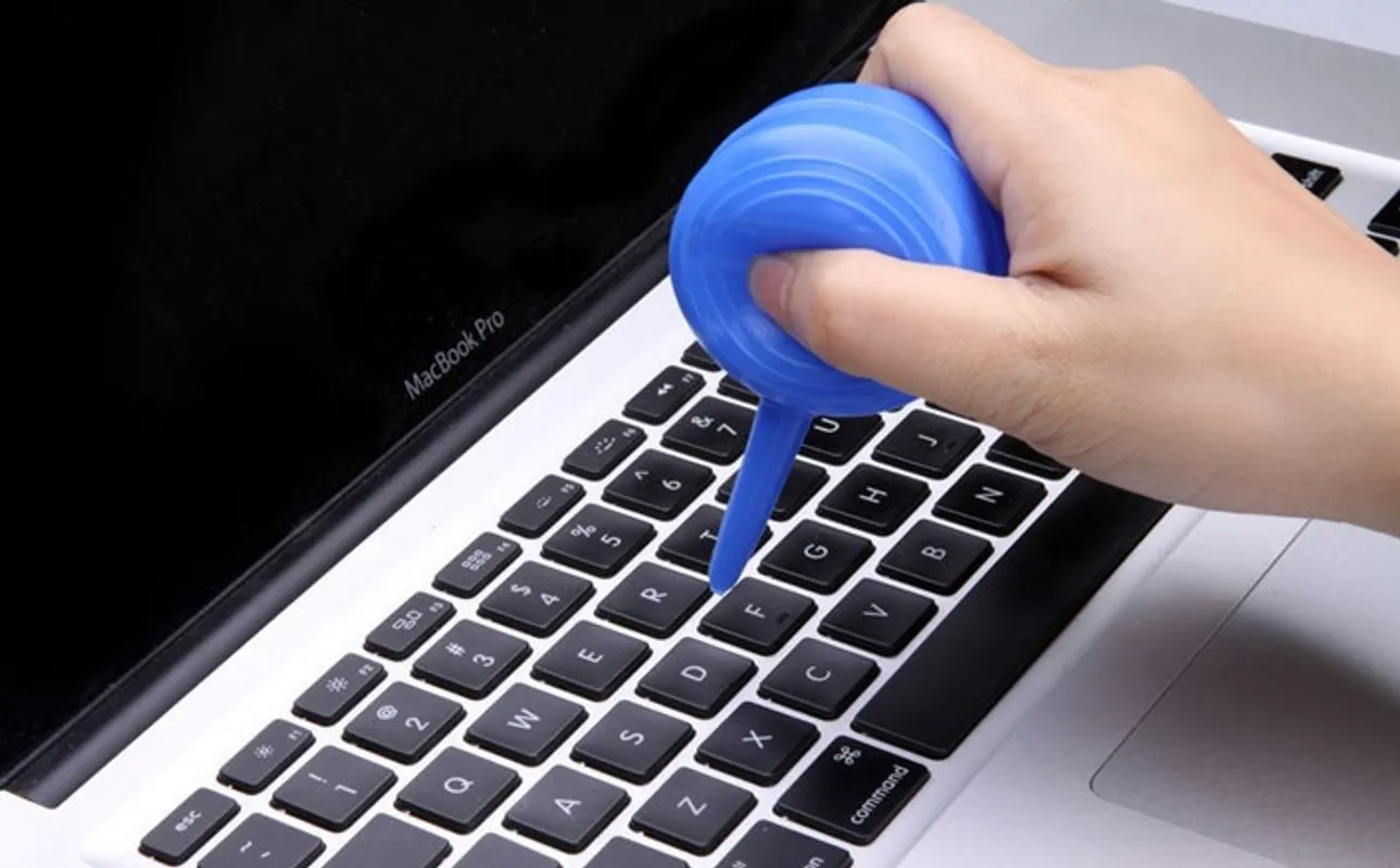 vệ sinh macbook định kỳ