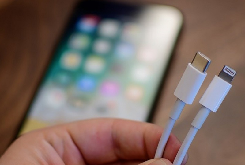 Chọn dùng phụ kiện không rõ nguồn gốc cho iphone 