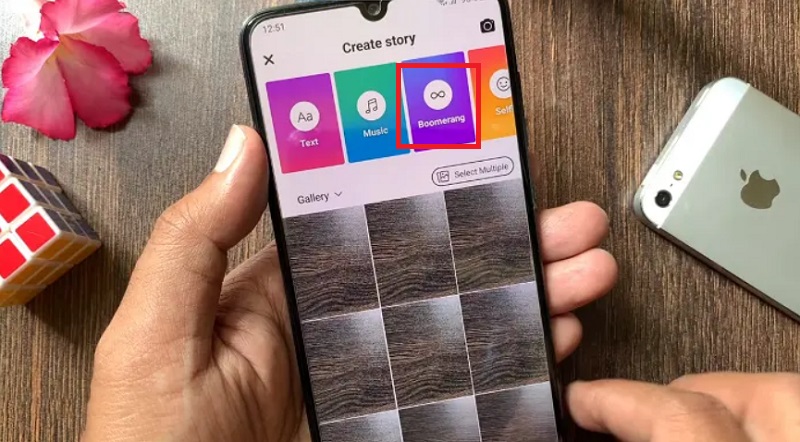 Sử dụng công cụ quay trên Story được Facebook cung cấp sẵn