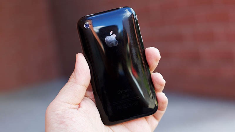 iPhone sử dụng 3G đầu tiên (năm 2008)
