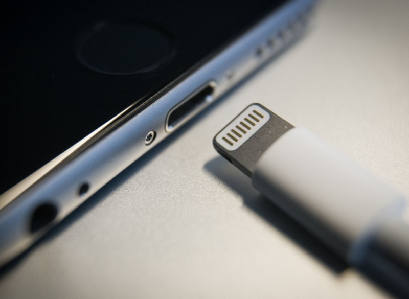 Cắm sạc iPhone