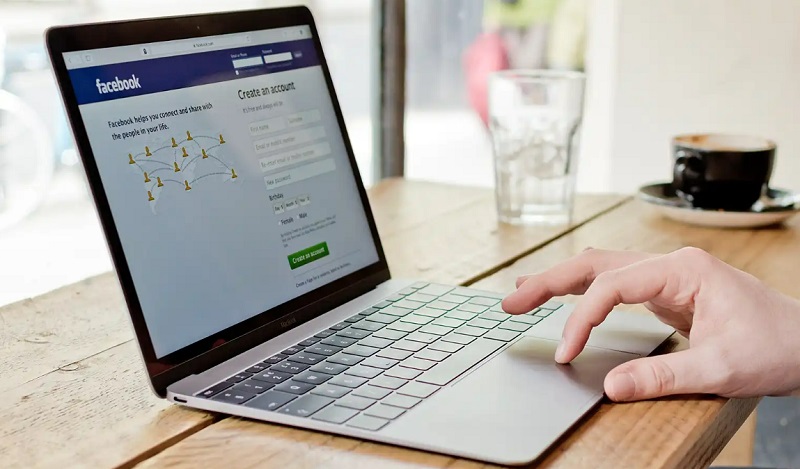 Làm quen với các chức năng trên bàn di chuột