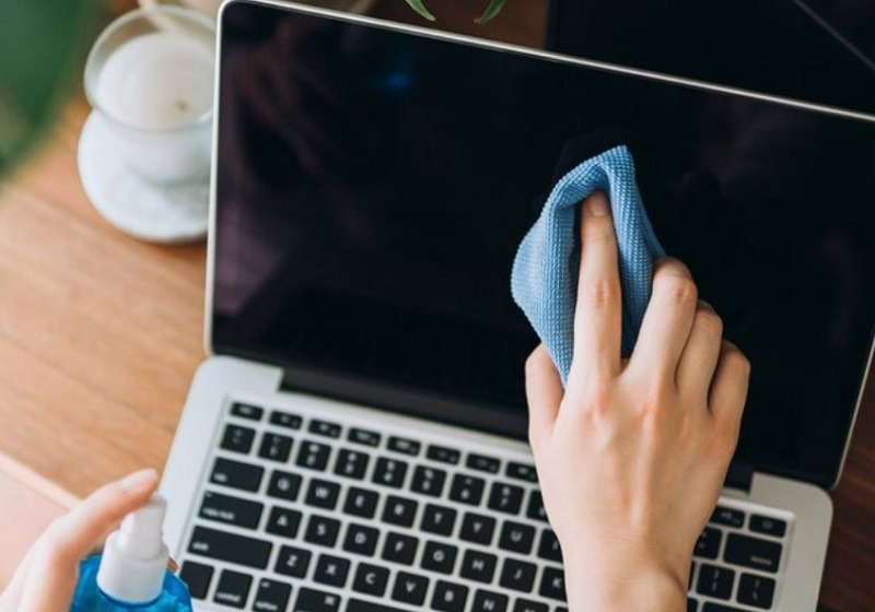 Dụng cụ vệ sinh cho macbook 