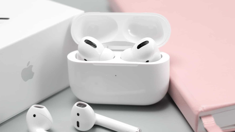 AirPods và Beats