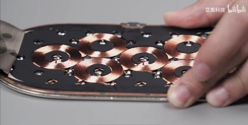 Sforum - Trang thông tin công nghệ mới nhất airpower1 Rò rỉ hình ảnh đế sạc không dây AirPower của Apple 