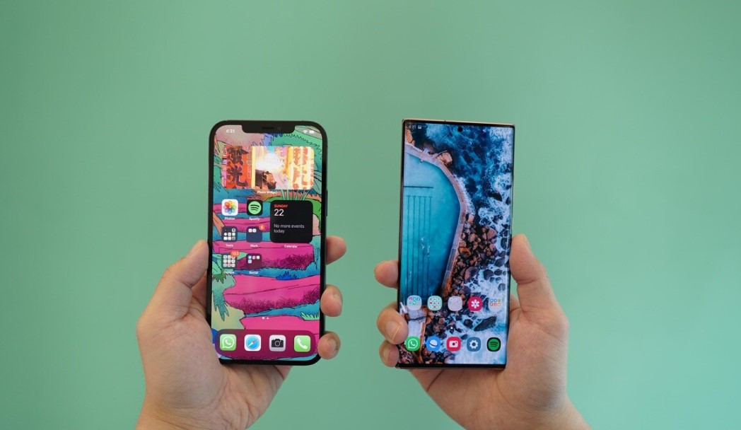 Màn hình chính Android 12 và iOS 15