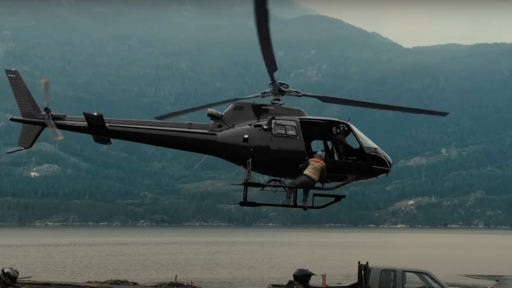 Camera iPhone 14 Pro quay quảng cáo Chase