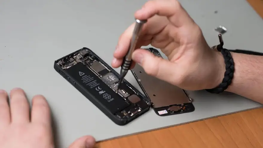 Apple cho phép sửa chữa các bộ phận đã qua sử dụng