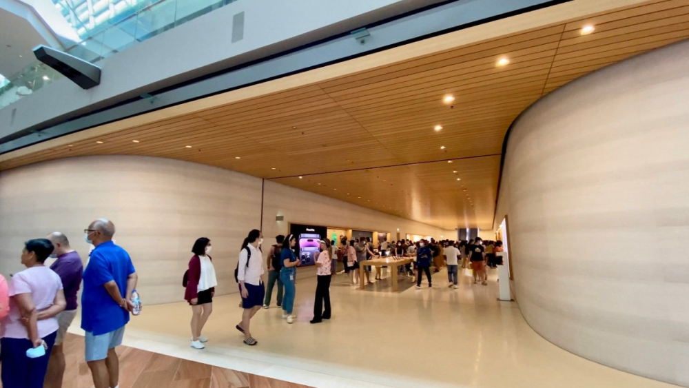 Hãy tìm biển báo này khi đi vào từ bên trong Shoppes tại Marina Bay Sands