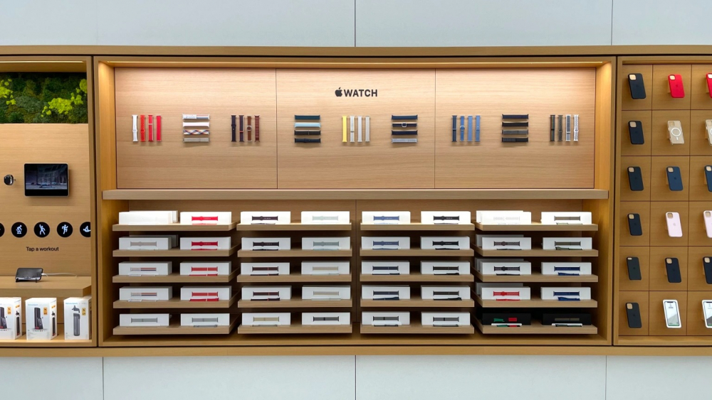 Apple Stores chào đón sự ra mắt của iPhone 14 Pro với kiểu trưng bày độc đáo