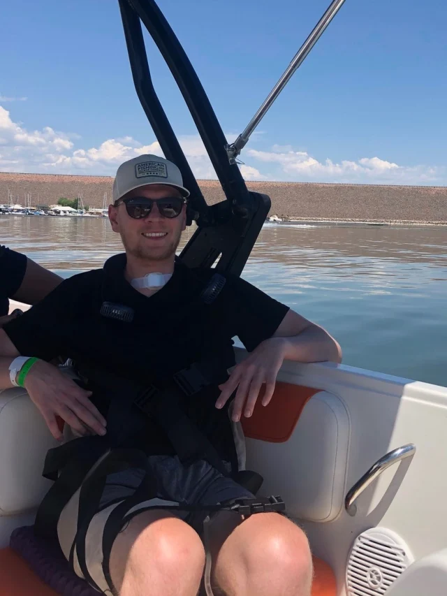 Apple Watch đã giúp thanh niên gọi cấp cứu khi bị tan nạn