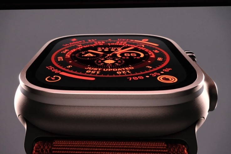 Các tính năng khác trên các dòng Apple Watch Series 8 năm nay cũng có xuất hiện trên Apple Watch Ultra như: Đo oxi trong máu, đo nhịp tim, phát hiện té ngã, đo lượng calo tiêu thụ, theo dõi giấc ngủ, cảm biến nhiệt độ...