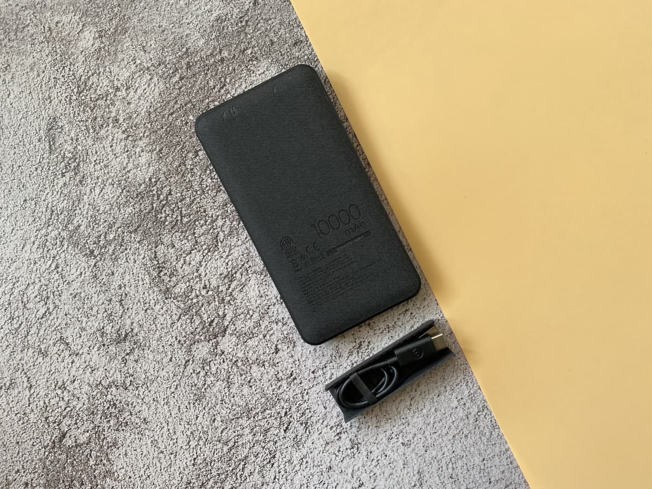 Pin sạc dự phòng Mophie 10.000 mAh Powerstation Power Delivery