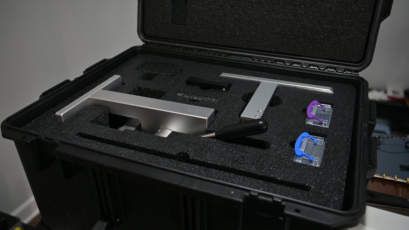 Bên trong bộ dụng cụ chương trình tự sửa chữa của Apple có gì?