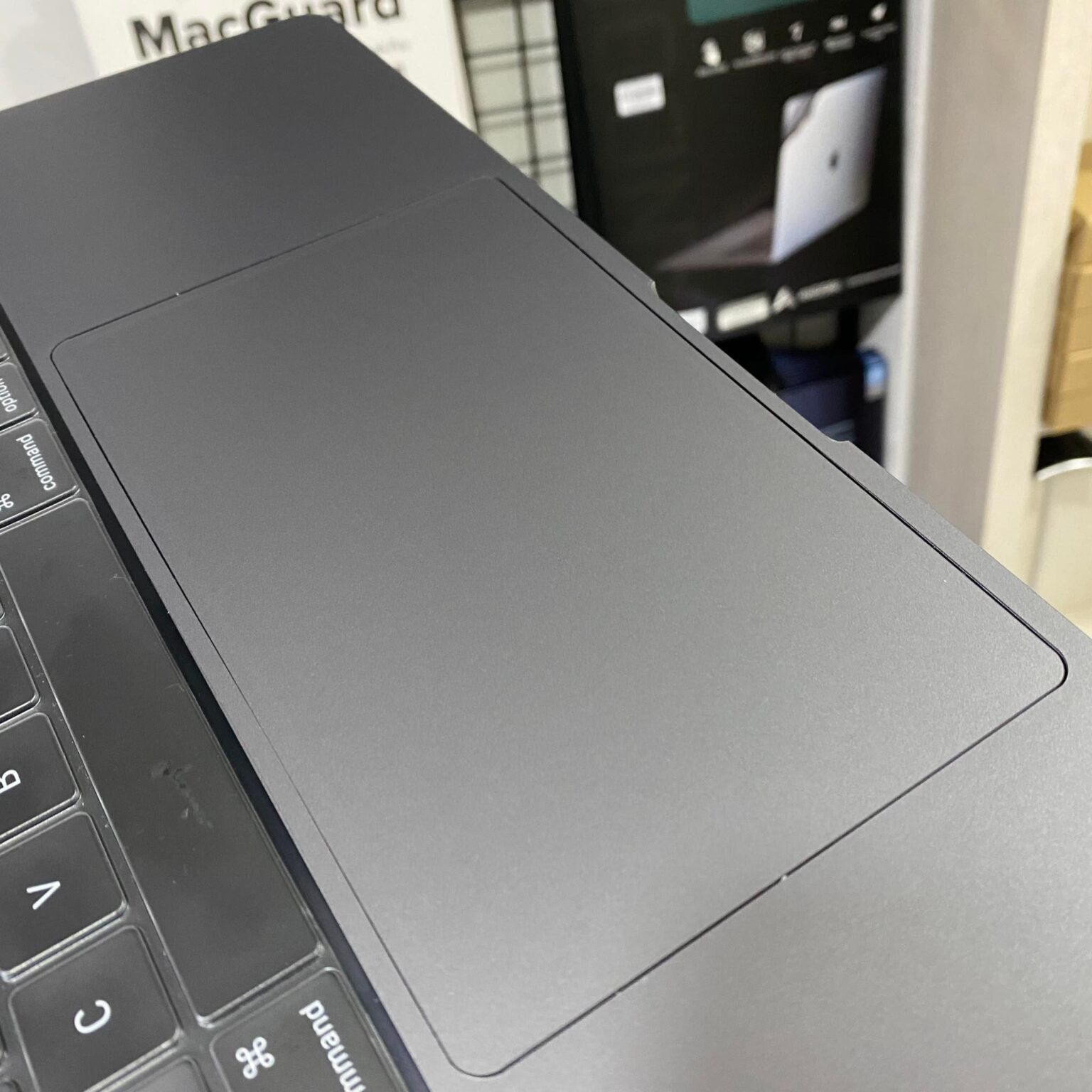 Bộ dán MacBook 16 inch 2021 Mocoll 5 in 1