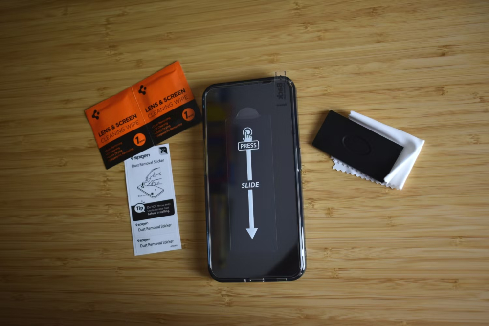 3 cách dán miếng bảo vệ màn hình điện thoại hiệu quả nhất bạn cần biết