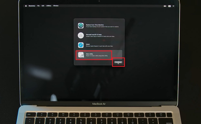 tiến hành gỡ bản beta bằng Disk Utility