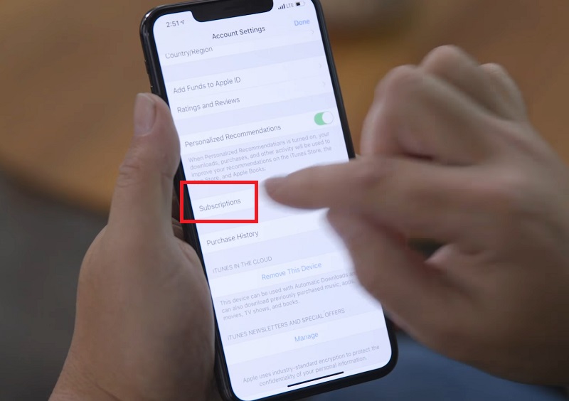 Nhấn phần Đăng ký (Subscriptions). 